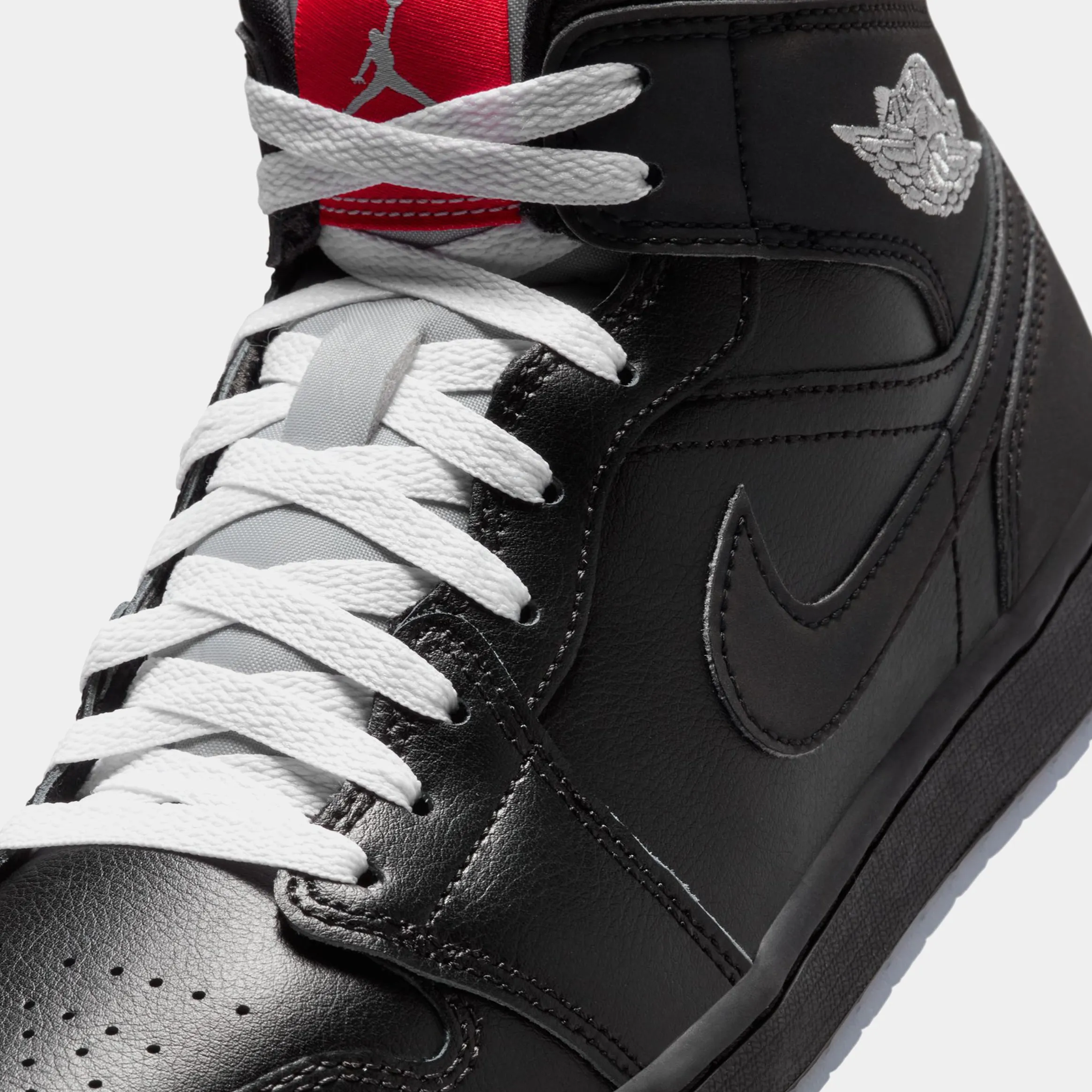 Air Jordan 1 Mid SE Mens Basketball Shoes (Black/Silver Metallic/University Red)