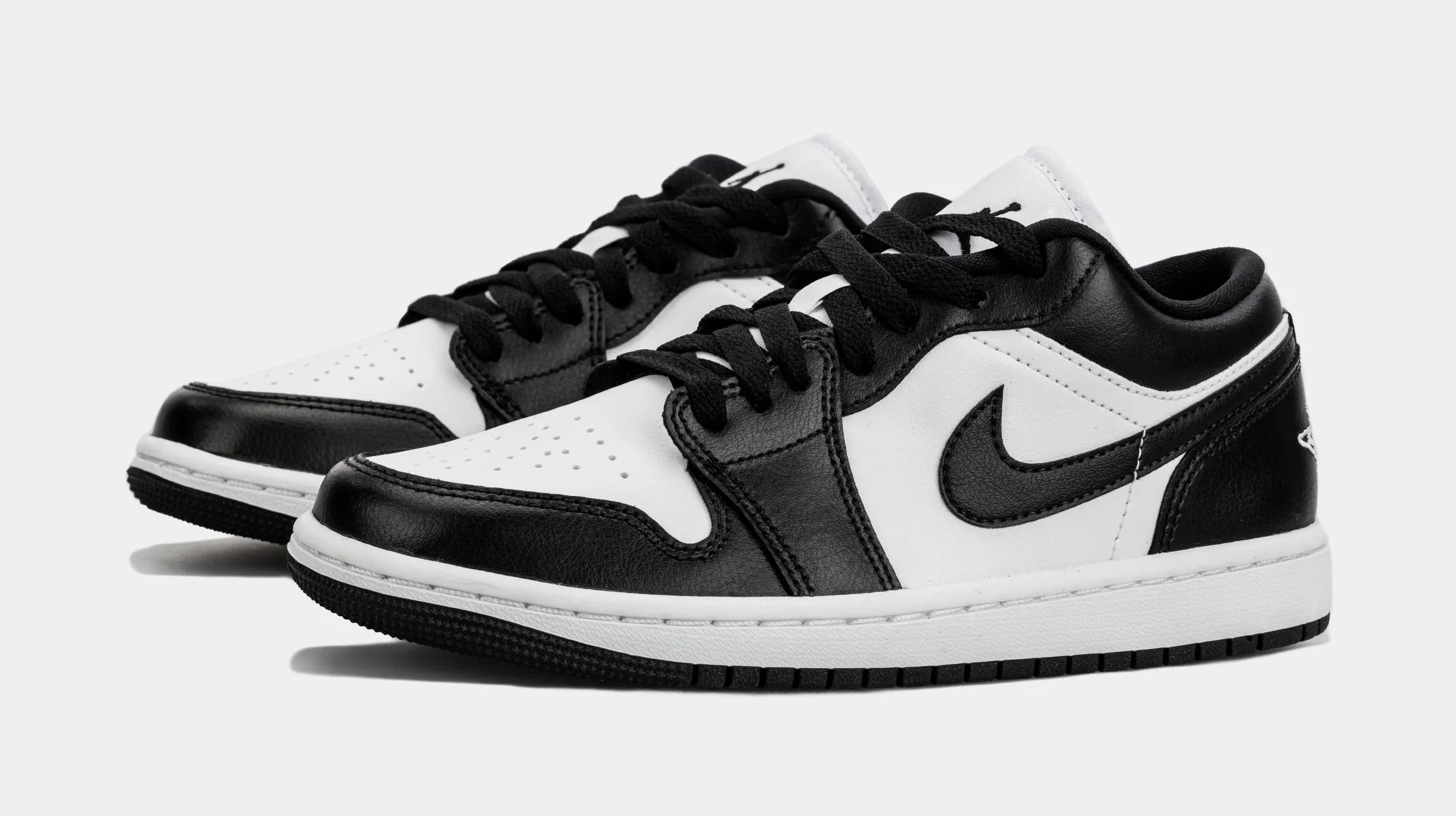 Air Jordan 1 Retro Low Panda Womens Lifestyle Shoes (Black/White)