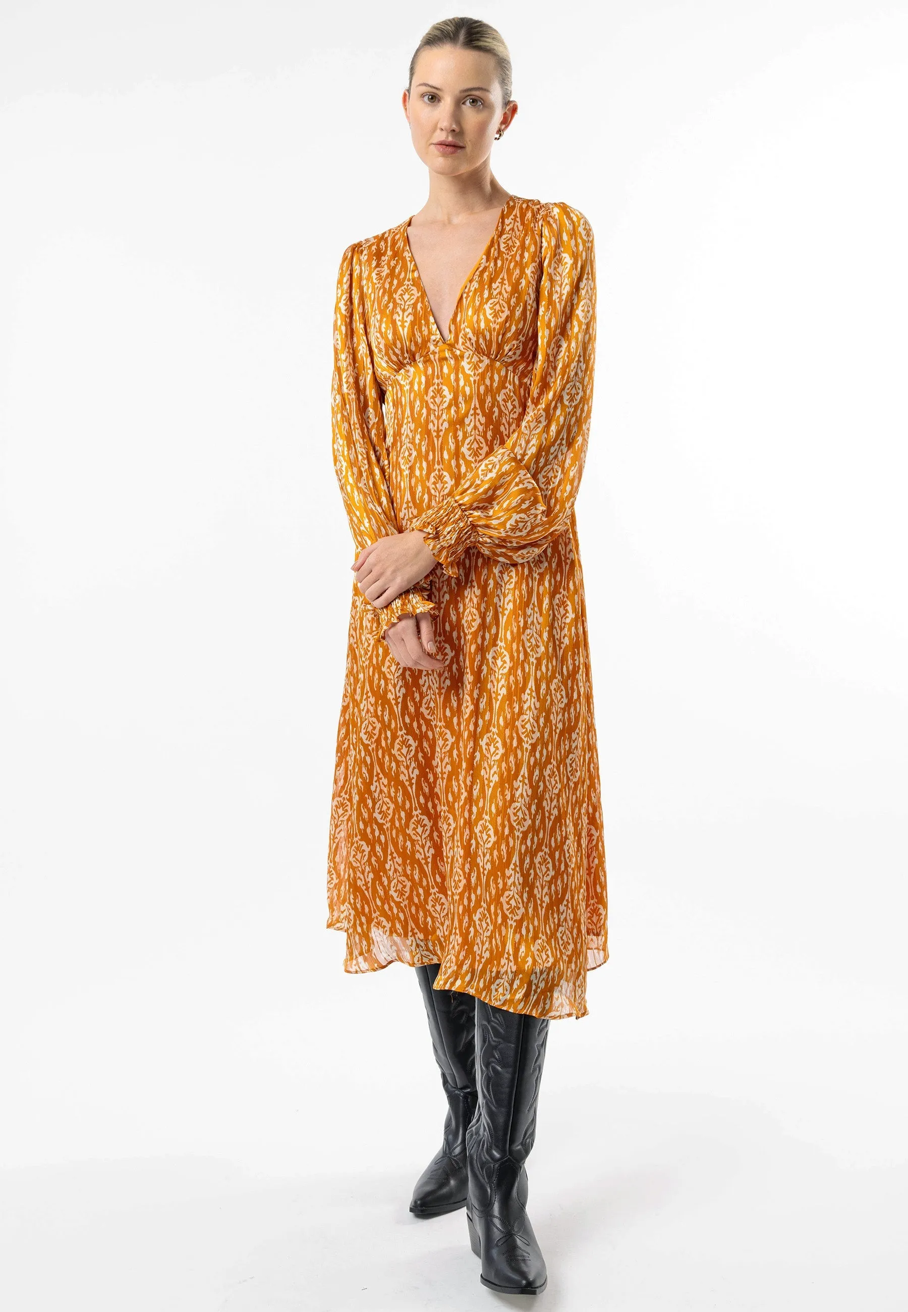 Angeleye V-neck Long Sleeve Midi Dress In Orange Print