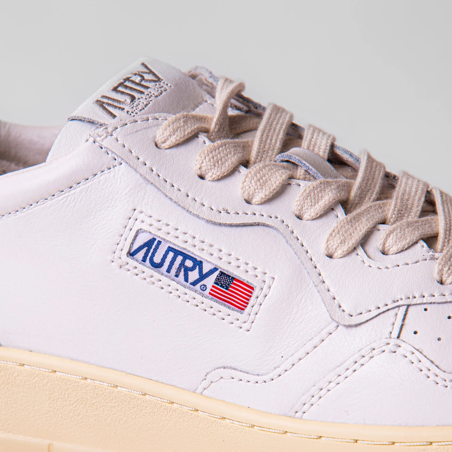 AUTRY SNEAKERS MEDALIST LOW AULM-LL 15