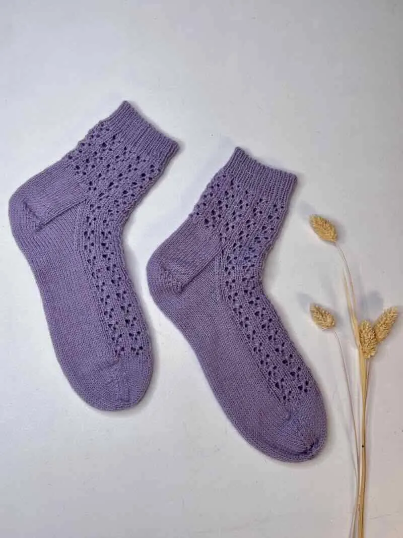 Isadora socks from  Önling, knitting kit in Önling No 18