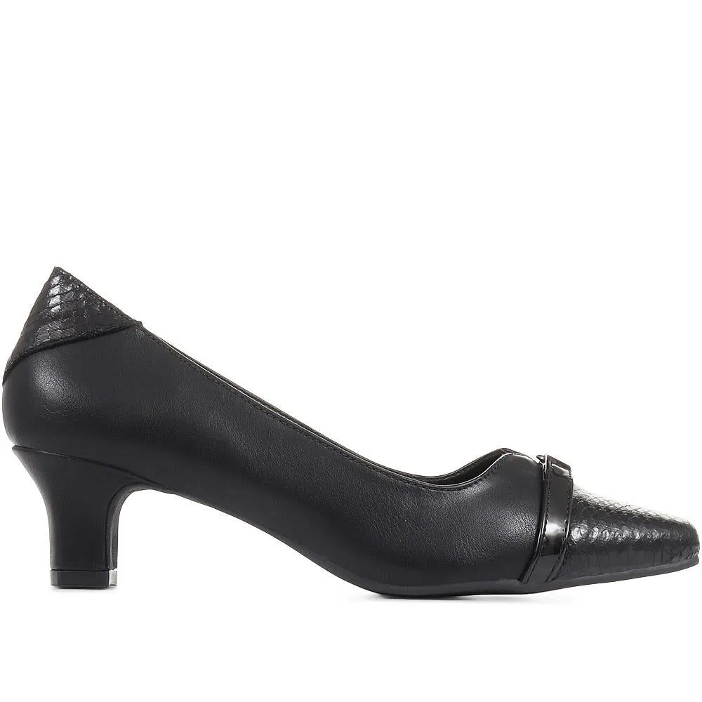 Low Heeled Court Shoes - WBINS36136 / 322 937