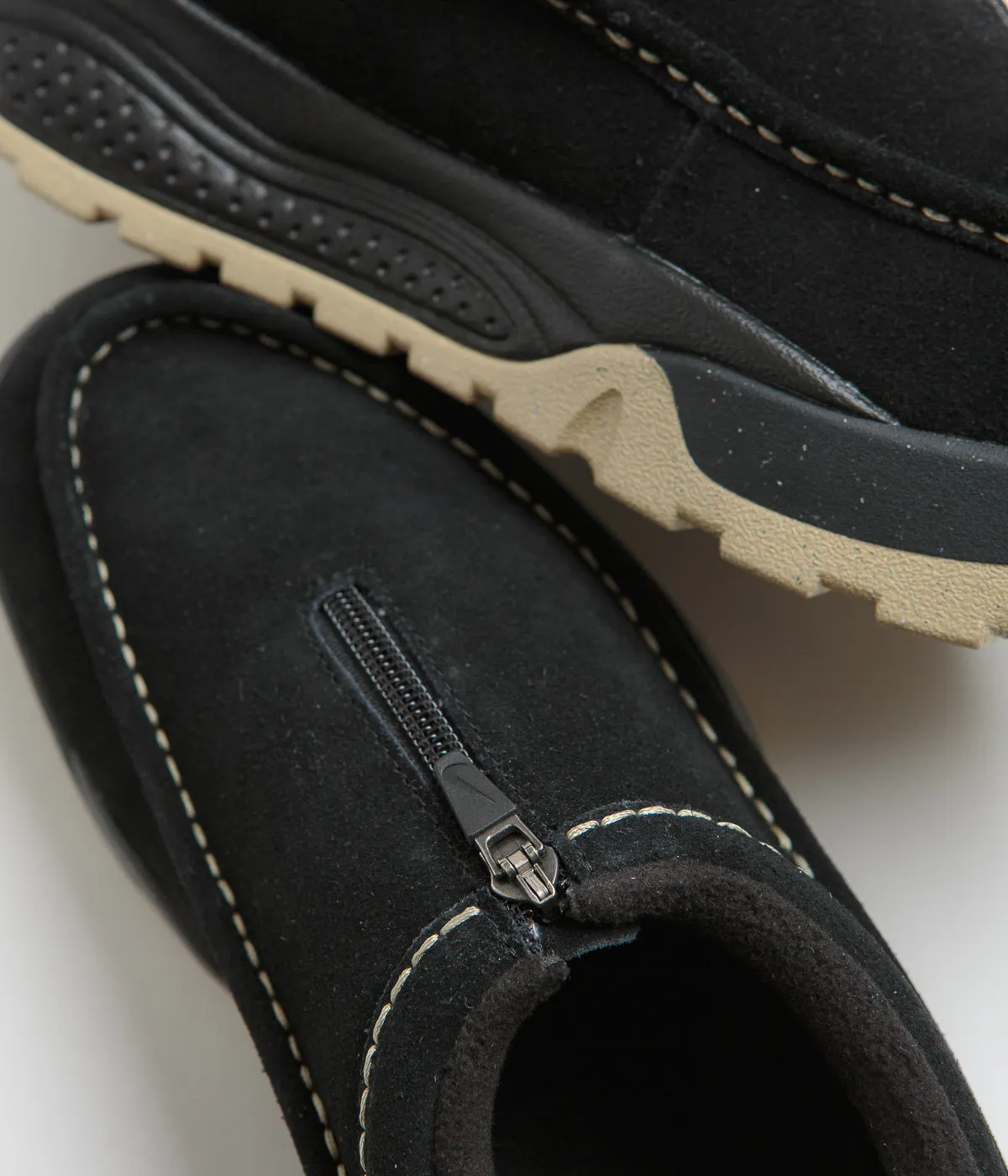 Nike ACG Izy Shoes - Black / Limestone - Black - Limestone