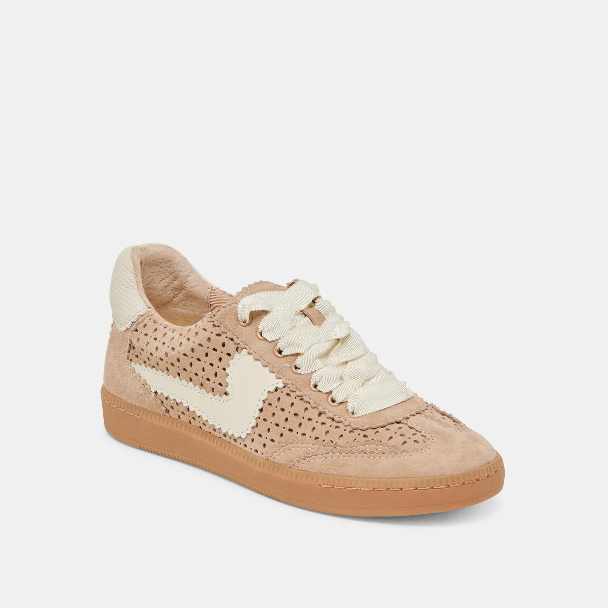 NOTICE EYELET PERF SNEAKERS CAMEL SUEDE