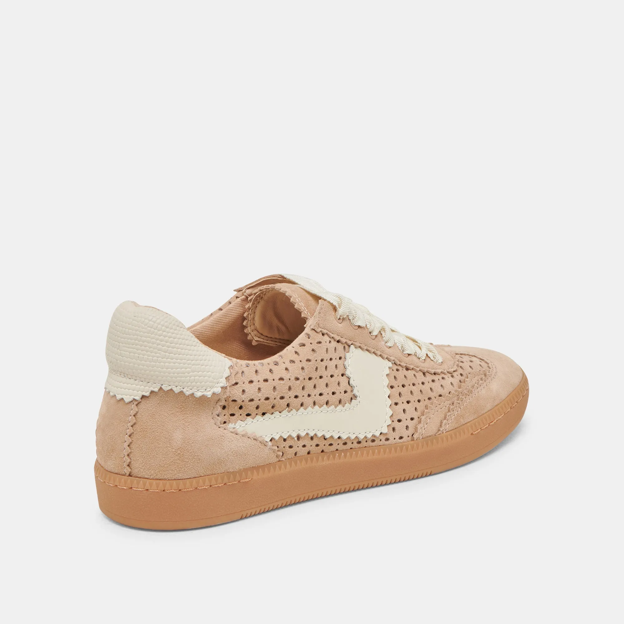 NOTICE EYELET PERF SNEAKERS CAMEL SUEDE