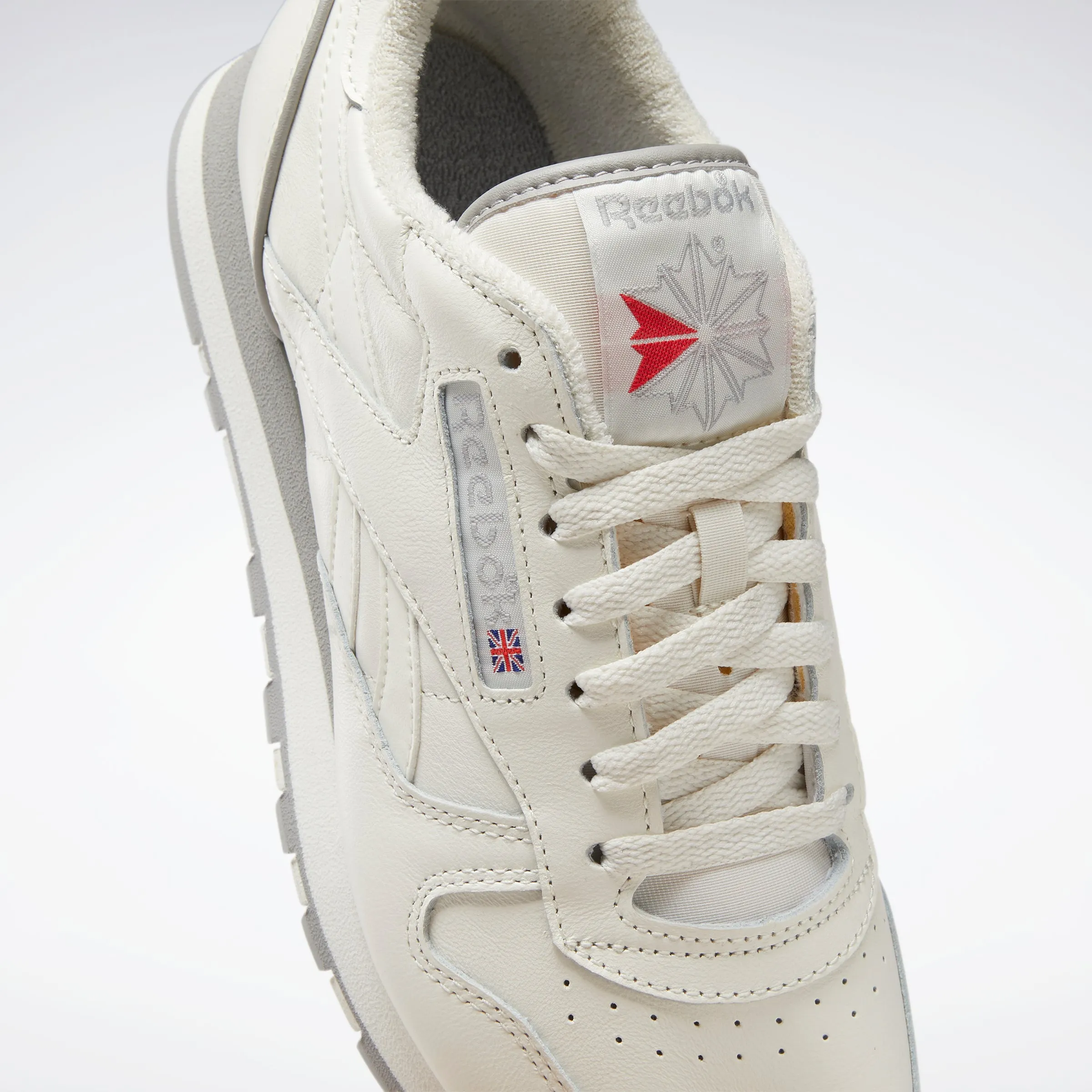 Reebok Footwear Men Classic Leather 1983 Vintage Shoes Chalk/Chalk/Vecred