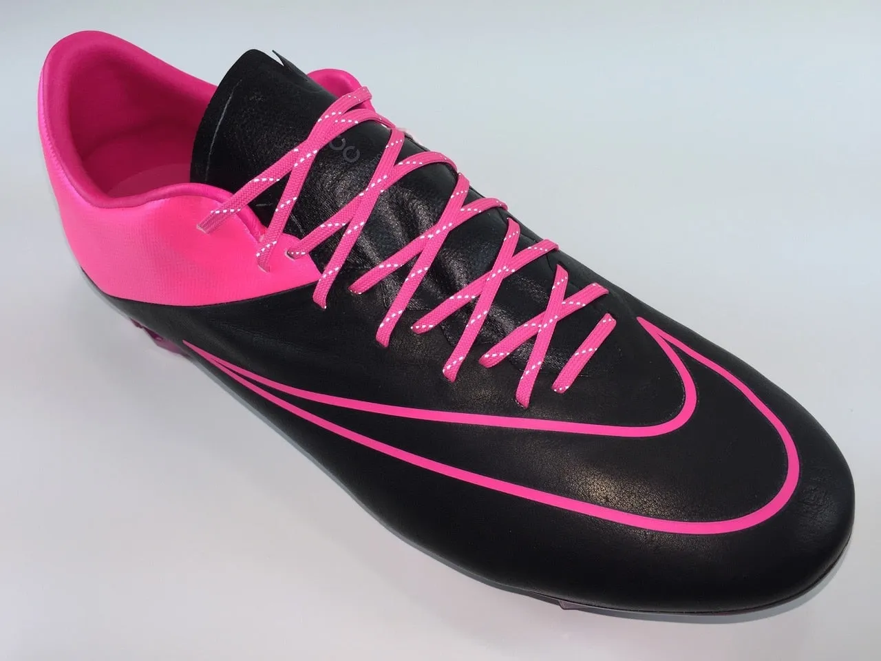 SR4U Reflective Laces Neon Pink