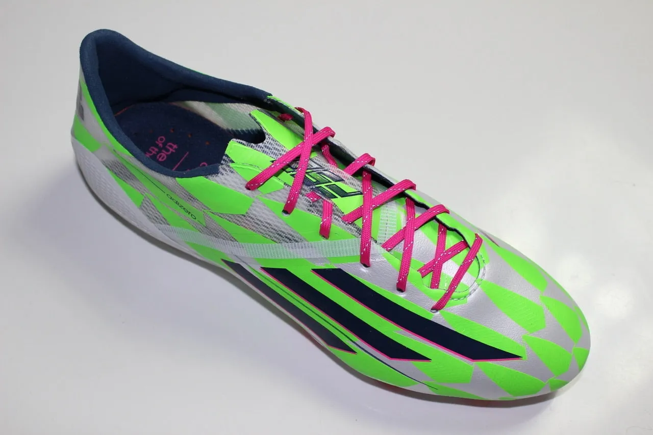 SR4U Reflective Laces Neon Pink